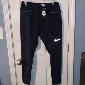 🖤NEW🖤NEW🖤NEW🖤NEW🖤NIKE LEGGINGS🖤